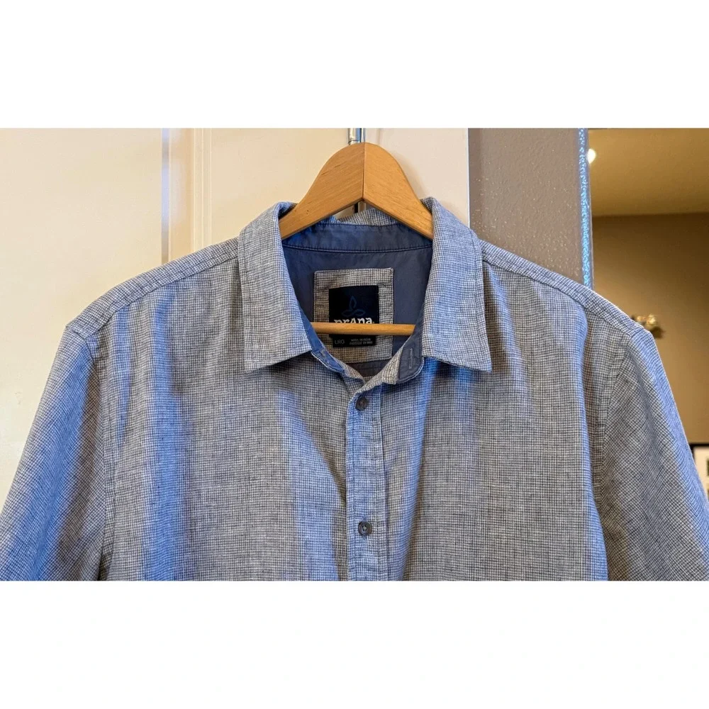 PrAna Men's Short Sleeve L Gray/Blue Textured Button Down Casual Shirt Gorpcore